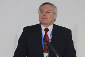 Przewodnicz�cy KG OWT prof. dr hab. in�. Wojciech Radomski