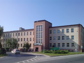 Budynek g��wny szko�y po remoncie