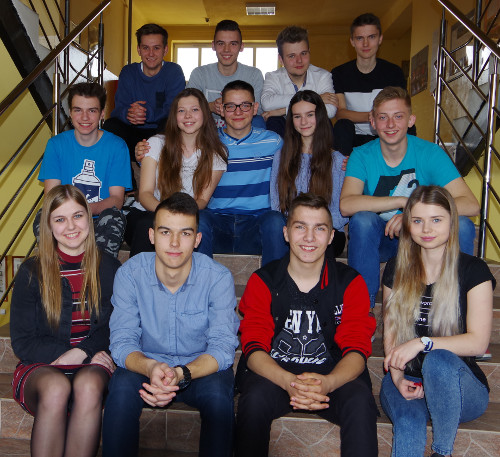 Zapraszamy do nas - zdob�dziesz poszukiwany zaw�d: elektronik, informatyk, logistyk, mechatronik, ekonomista, teleinformatyk