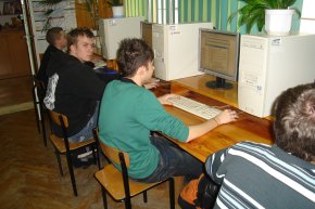 Pracownia informatyki - sala 401 - 2010r.